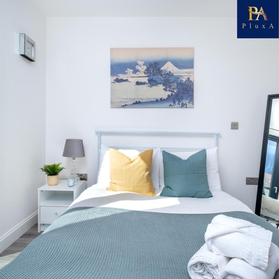 Pluxa Vivid Veranda Beautiful City Centre Apartment With Free Parking 버밍엄 외부 사진