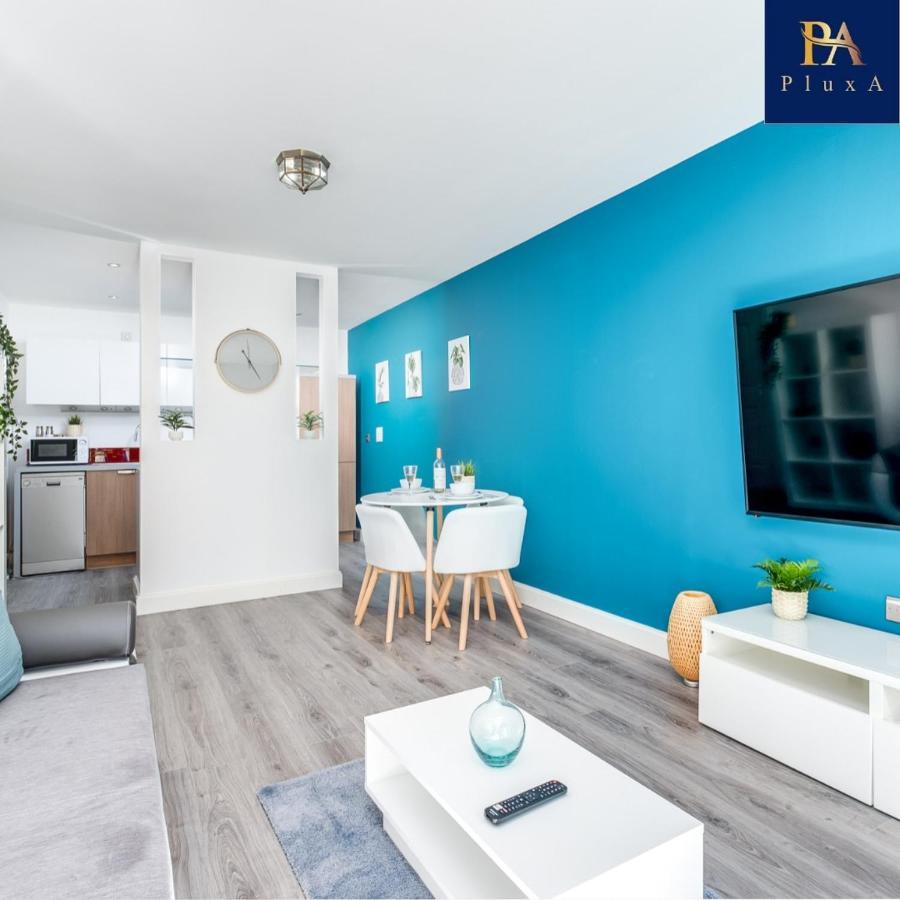 Pluxa Vivid Veranda Beautiful City Centre Apartment With Free Parking 버밍엄 외부 사진