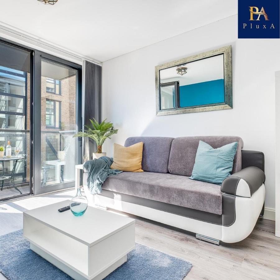 Pluxa Vivid Veranda Beautiful City Centre Apartment With Free Parking 버밍엄 외부 사진